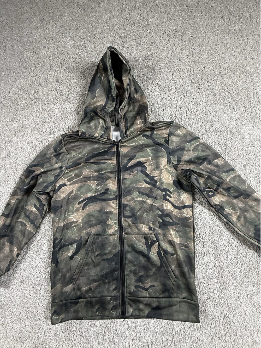 NWOT Men’s Full Zip Camo Hoodie Size Small